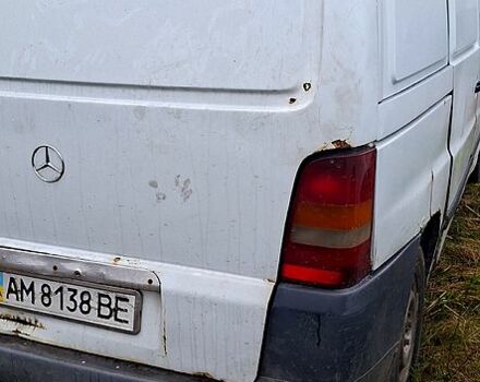 Білий Мерседес Віто, об'ємом двигуна 2.1 л та пробігом 500 тис. км за 4000 $, фото 2 на Automoto.ua