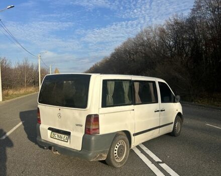 Белый Мерседес Вито, объемом двигателя 2.2 л и пробегом 42 тыс. км за 3600 $, фото 1 на Automoto.ua
