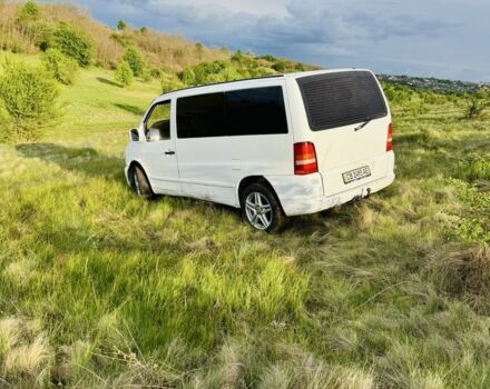 Белый Мерседес Вито, объемом двигателя 2.2 л и пробегом 223 тыс. км за 5500 $, фото 1 на Automoto.ua