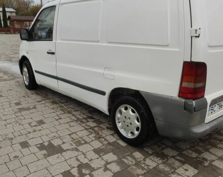 Белый Мерседес Вито, объемом двигателя 2.2 л и пробегом 301 тыс. км за 3500 $, фото 3 на Automoto.ua