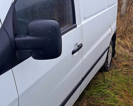 Білий Мерседес Віто, об'ємом двигуна 2.1 л та пробігом 500 тис. км за 4000 $, фото 1 на Automoto.ua