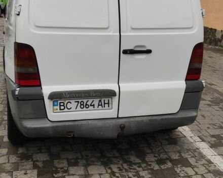 Белый Мерседес Вито, объемом двигателя 2.2 л и пробегом 301 тыс. км за 3500 $, фото 6 на Automoto.ua