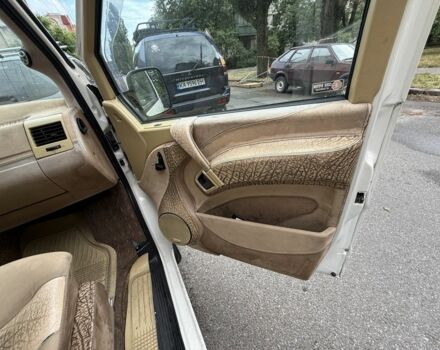 Белый Мерседес Вито, объемом двигателя 2.2 л и пробегом 370 тыс. км за 5000 $, фото 9 на Automoto.ua