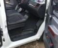 Белый Мерседес Вито, объемом двигателя 2.2 л и пробегом 300 тыс. км за 6413 $, фото 2 на Automoto.ua