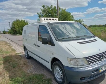 Белый Мерседес Вито, объемом двигателя 2.2 л и пробегом 453 тыс. км за 4100 $, фото 2 на Automoto.ua