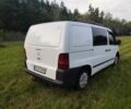 Белый Мерседес Вито, объемом двигателя 2.1 л и пробегом 486 тыс. км за 4300 $, фото 4 на Automoto.ua