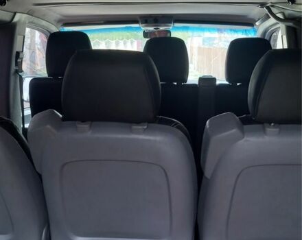 Белый Мерседес Вито, объемом двигателя 2.2 л и пробегом 300 тыс. км за 6413 $, фото 6 на Automoto.ua