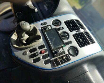 Білий Мерседес Віто, об'ємом двигуна 0 л та пробігом 350 тис. км за 4599 $, фото 2 на Automoto.ua