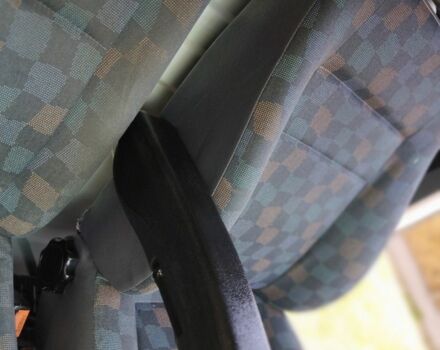 Білий Мерседес Віто, об'ємом двигуна 0 л та пробігом 350 тис. км за 4799 $, фото 1 на Automoto.ua