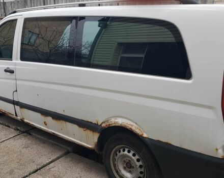 Белый Мерседес Вито, объемом двигателя 2.2 л и пробегом 350 тыс. км за 6000 $, фото 1 на Automoto.ua