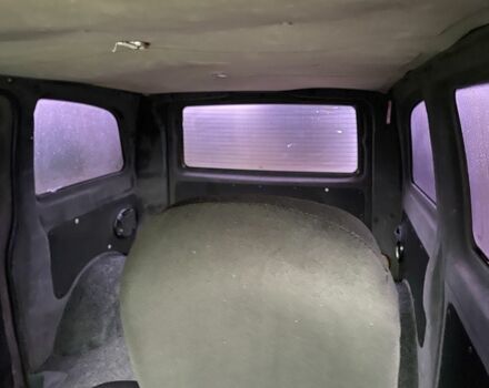 Белый Мерседес Вито, объемом двигателя 2.1 л и пробегом 400 тыс. км за 5100 $, фото 5 на Automoto.ua