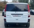 Белый Мерседес Вито, объемом двигателя 2.2 л и пробегом 435 тыс. км за 7400 $, фото 5 на Automoto.ua