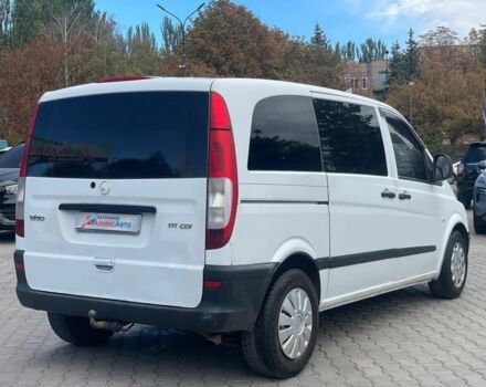 Белый Мерседес Вито, объемом двигателя 2.2 л и пробегом 435 тыс. км за 7400 $, фото 6 на Automoto.ua