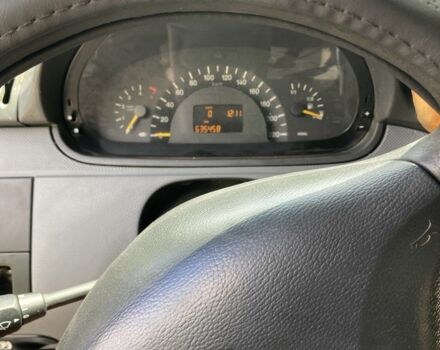 Белый Мерседес Вито, объемом двигателя 2.2 л и пробегом 635 тыс. км за 3000 $, фото 7 на Automoto.ua