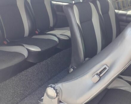 Белый Мерседес Вито, объемом двигателя 2.1 л и пробегом 420 тыс. км за 7200 $, фото 3 на Automoto.ua