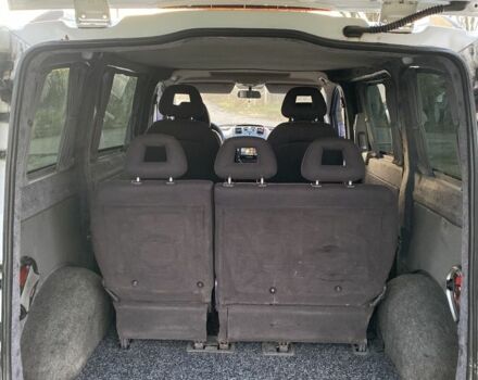 Белый Мерседес Вито, объемом двигателя 2.1 л и пробегом 323 тыс. км за 5400 $, фото 14 на Automoto.ua