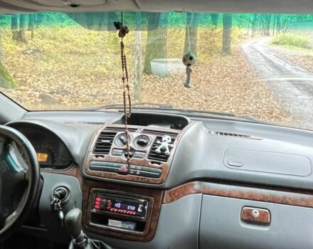 Белый Мерседес Вито, объемом двигателя 2.1 л и пробегом 331 тыс. км за 5800 $, фото 9 на Automoto.ua