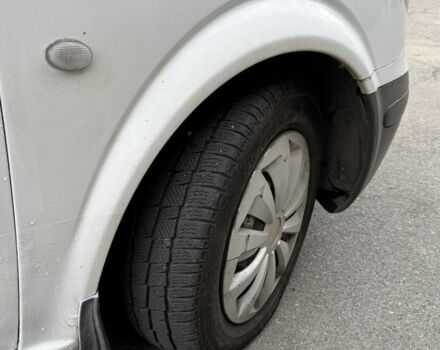 Мерседес Вито 2005 в Кривом Роге на Automoto.ua Белый Мерседес Вито, объемом двигателя 2.1 л и пробегом 5 тыс. км за 4800 $, фото 7 на Automoto.ua