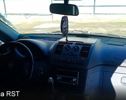 Белый Мерседес Вито, объемом двигателя 2.1 л и пробегом 395 тыс. км за 5700 $, фото 3 на Automoto.ua