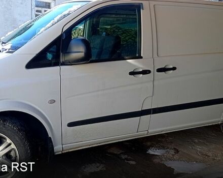 Белый Мерседес Вито, объемом двигателя 2.1 л и пробегом 395 тыс. км за 5700 $, фото 2 на Automoto.ua