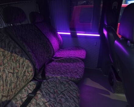 Белый Мерседес Вито, объемом двигателя 2.1 л и пробегом 350 тыс. км за 14000 $, фото 6 на Automoto.ua