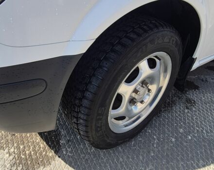 Белый Мерседес Вито, объемом двигателя 2 л и пробегом 250 тыс. км за 6900 $, фото 9 на Automoto.ua