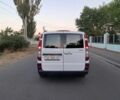 Белый Мерседес Вито, объемом двигателя 2.2 л и пробегом 240 тыс. км за 8199 $, фото 4 на Automoto.ua