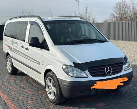 Белый Мерседес Вито, объемом двигателя 2.1 л и пробегом 325 тыс. км за 8900 $, фото 1 на Automoto.ua