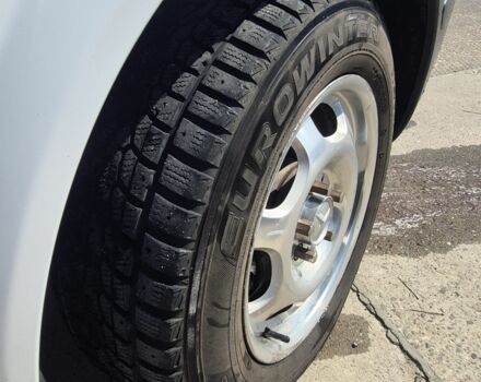 Белый Мерседес Вито, объемом двигателя 2 л и пробегом 250 тыс. км за 6900 $, фото 7 на Automoto.ua