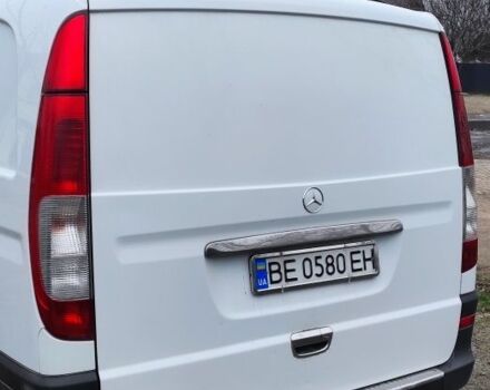 Белый Мерседес Вито, объемом двигателя 2.1 л и пробегом 633 тыс. км за 9000 $, фото 6 на Automoto.ua