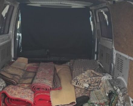 Белый Мерседес Вито, объемом двигателя 2.1 л и пробегом 633 тыс. км за 9000 $, фото 8 на Automoto.ua