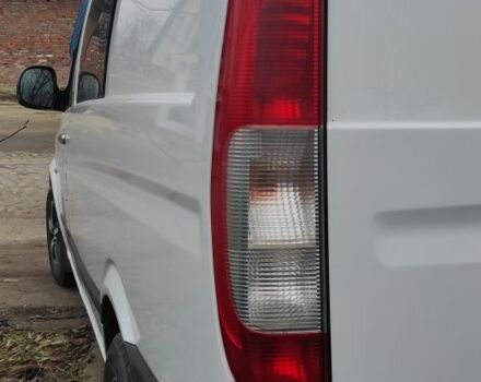 Белый Мерседес Вито, объемом двигателя 2.1 л и пробегом 633 тыс. км за 9000 $, фото 2 на Automoto.ua