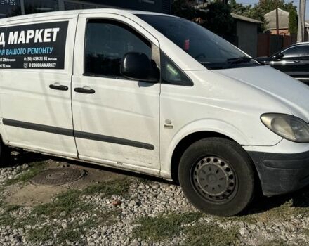Білий Мерседес Віто, об'ємом двигуна 2.1 л та пробігом 294 тис. км за 5500 $, фото 1 на Automoto.ua