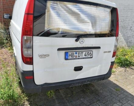 Белый Мерседес Вито, объемом двигателя 0 л и пробегом 330 тыс. км за 2386 $, фото 2 на Automoto.ua