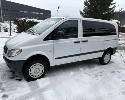 Белый Мерседес Вито, объемом двигателя 2.2 л и пробегом 240 тыс. км за 6398 $, фото 2 на Automoto.ua