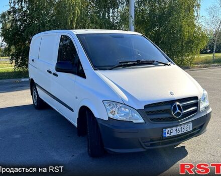 Белый Мерседес Вито, объемом двигателя 2.1 л и пробегом 380 тыс. км за 9300 $, фото 1 на Automoto.ua
