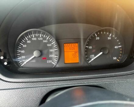 Білий Мерседес Віто, об'ємом двигуна 2.1 л та пробігом 222 тис. км за 10500 $, фото 6 на Automoto.ua