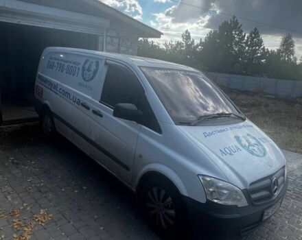 Белый Мерседес Вито, объемом двигателя 2.2 л и пробегом 270 тыс. км за 8500 $, фото 2 на Automoto.ua