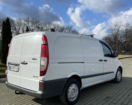 Белый Мерседес Вито, объемом двигателя 2.1 л и пробегом 300 тыс. км за 10800 $, фото 3 на Automoto.ua