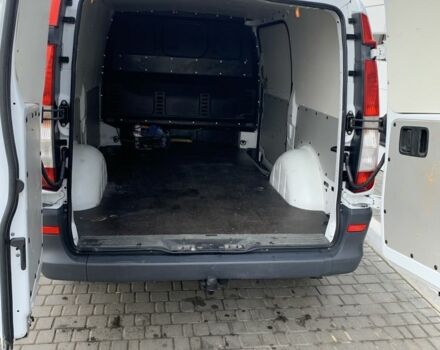 Белый Мерседес Вито, объемом двигателя 2.1 л и пробегом 300 тыс. км за 10800 $, фото 12 на Automoto.ua