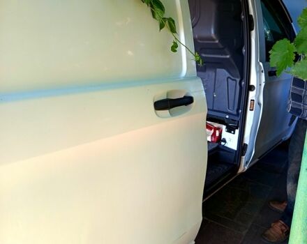 Мерседес Вито 2014 в Никополе на Automoto.ua Белый Мерседес Вито, объемом двигателя 1.6 л и пробегом 150 тыс. км за 15000 $, фото 4 на Automoto.ua