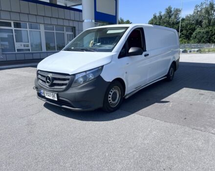 Білий Мерседес Віто, об'ємом двигуна 1.6 л та пробігом 303 тис. км за 9800 $, фото 1 на Automoto.ua