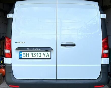 Белый Мерседес Вито, объемом двигателя 0 л и пробегом 55 тыс. км за 18000 $, фото 5 на Automoto.ua