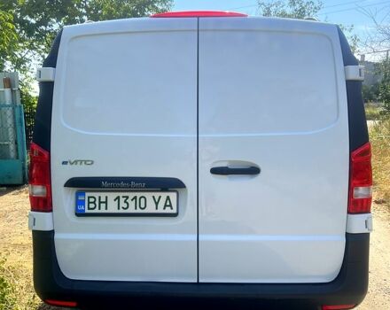 Белый Мерседес Вито, объемом двигателя 0 л и пробегом 55 тыс. км за 18000 $, фото 11 на Automoto.ua