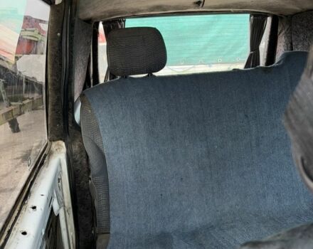 Белый Мерседес Вито, объемом двигателя 0 л и пробегом 333 тыс. км за 2200 $, фото 5 на Automoto.ua