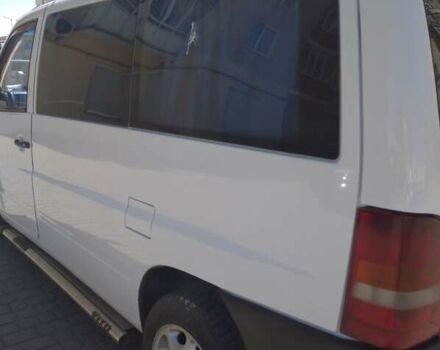Білий Мерседес Віто, об'ємом двигуна 2.3 л та пробігом 480 тис. км за 5500 $, фото 4 на Automoto.ua