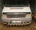 Белый Мерседес Вито, объемом двигателя 2.3 л и пробегом 400 тыс. км за 3600 $, фото 1 на Automoto.ua