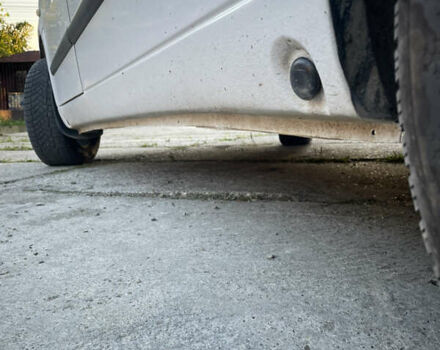 Белый Мерседес Вито, объемом двигателя 2.3 л и пробегом 380 тыс. км за 4500 $, фото 4 на Automoto.ua