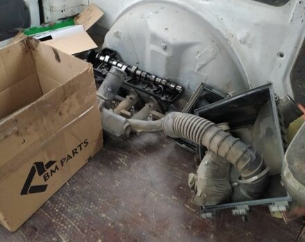 Белый Мерседес Вито, объемом двигателя 2.3 л и пробегом 700 тыс. км за 2000 $, фото 7 на Automoto.ua