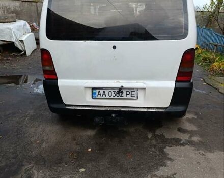 Белый Мерседес Вито, объемом двигателя 2.3 л и пробегом 382 тыс. км за 3568 $, фото 7 на Automoto.ua